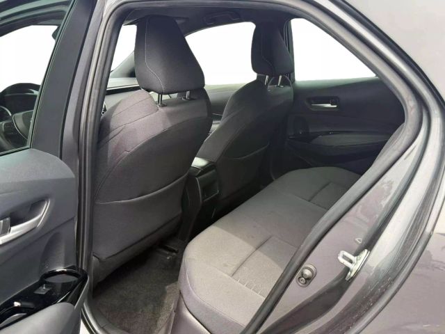 Vehicle image 14 of 26