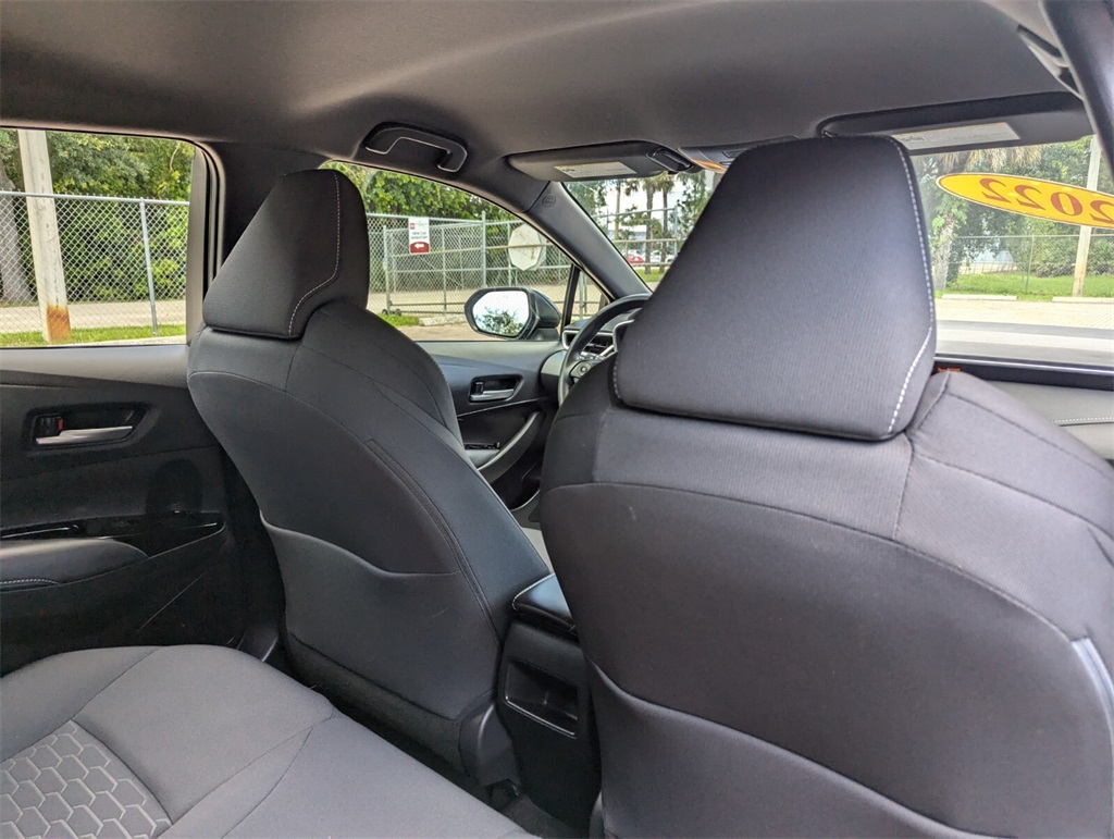Vehicle image 16 of 34