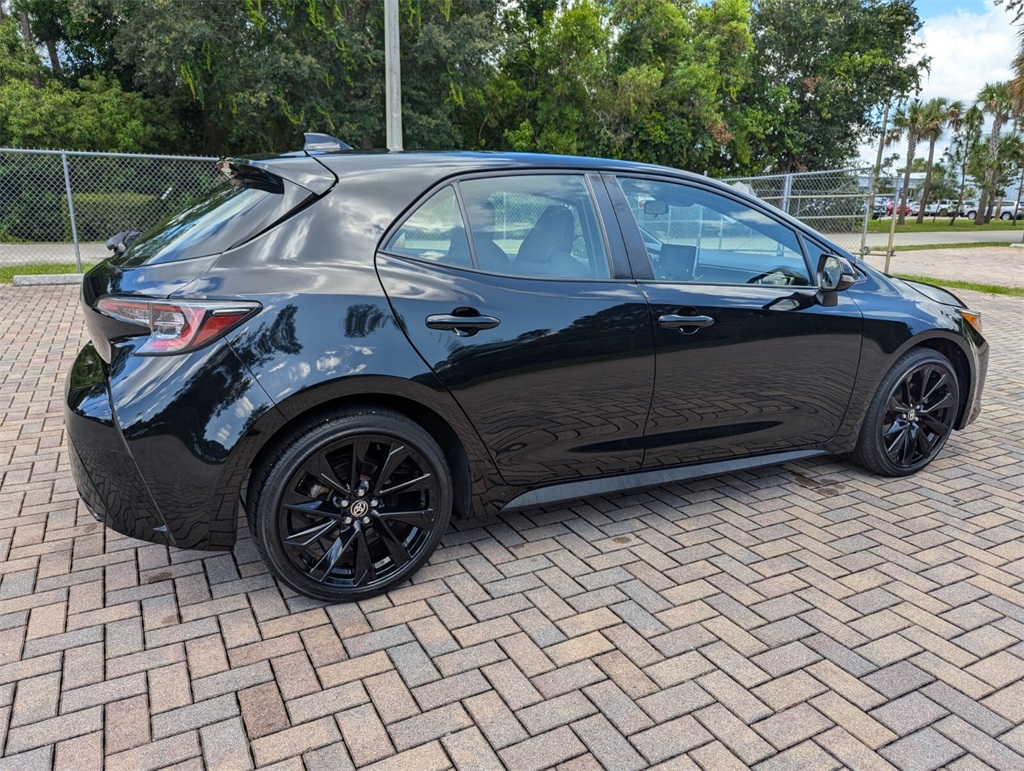 Vehicle image 5 of 34