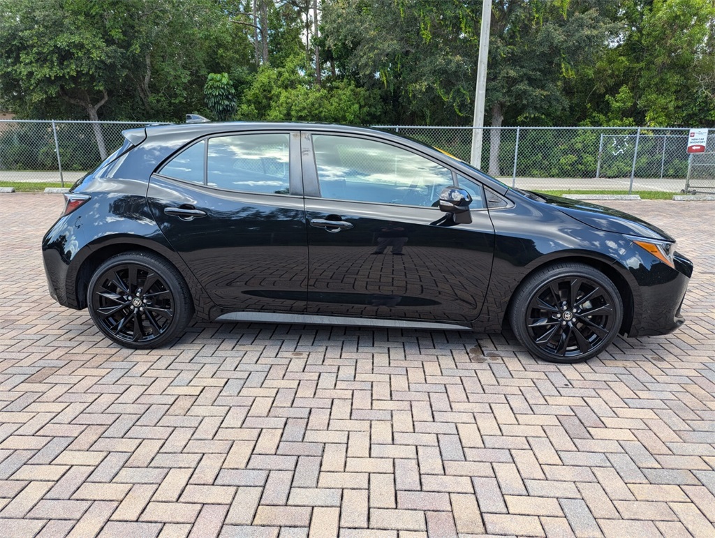 Vehicle image 4 of 34