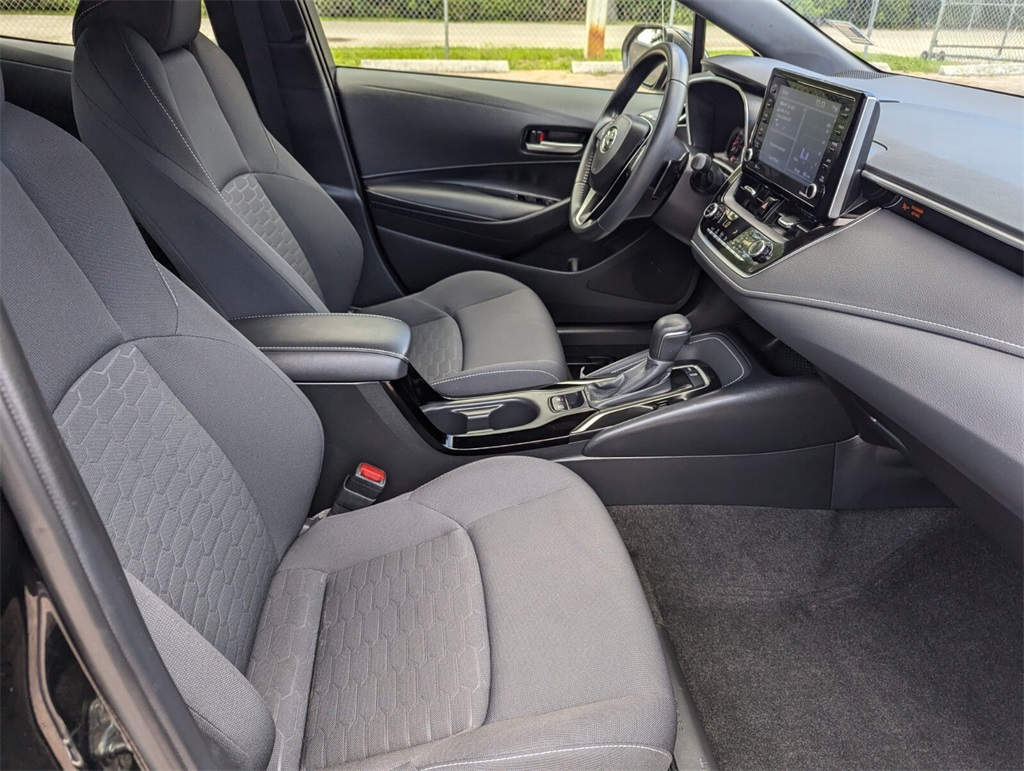Vehicle image 14 of 34