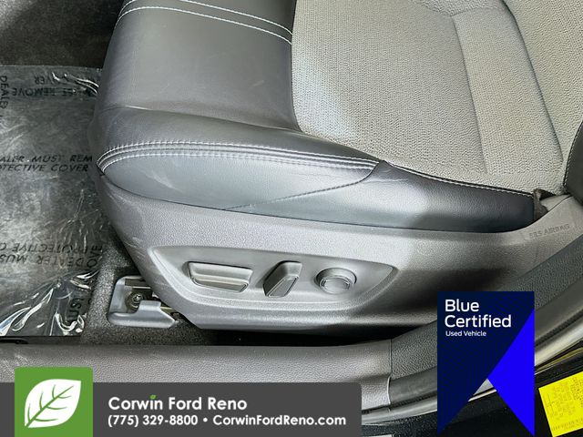 Vehicle image 18 of 30