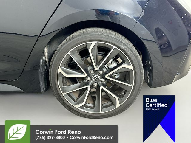 Vehicle image 10 of 30