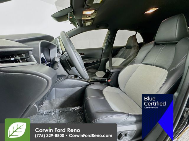 Vehicle image 21 of 30
