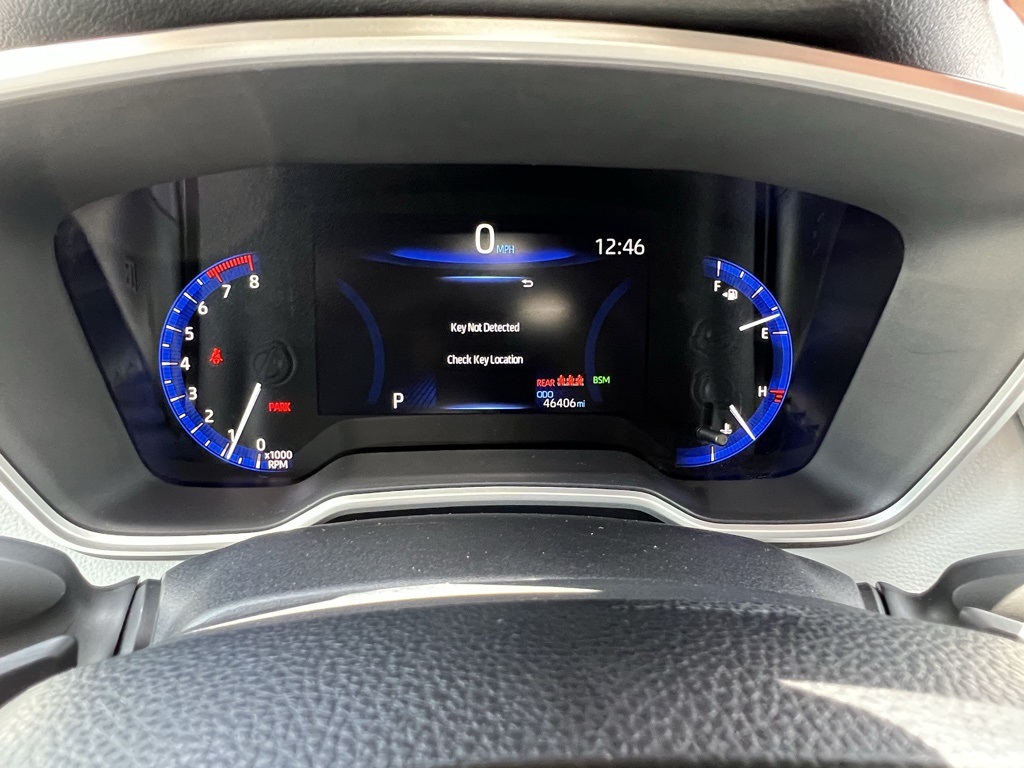 Vehicle image 22 of 28