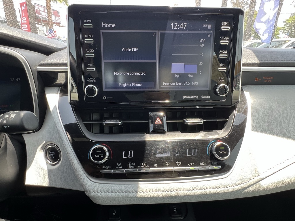 Vehicle image 23 of 28