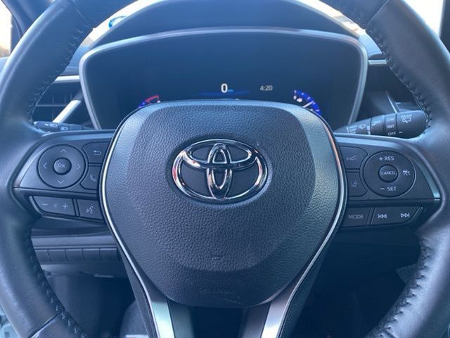 Vehicle image 28 of 30