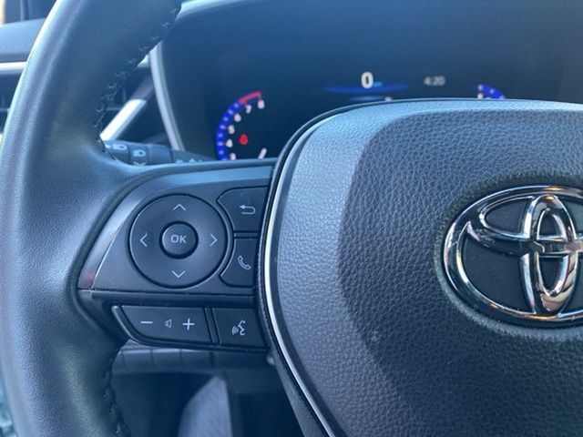 Vehicle image 27 of 30