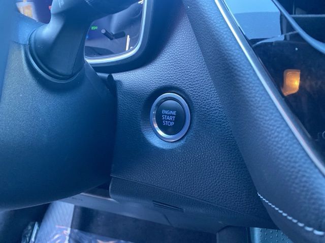 Vehicle image 25 of 30
