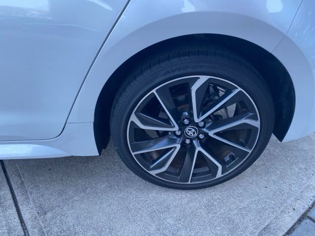 Vehicle image 12 of 30