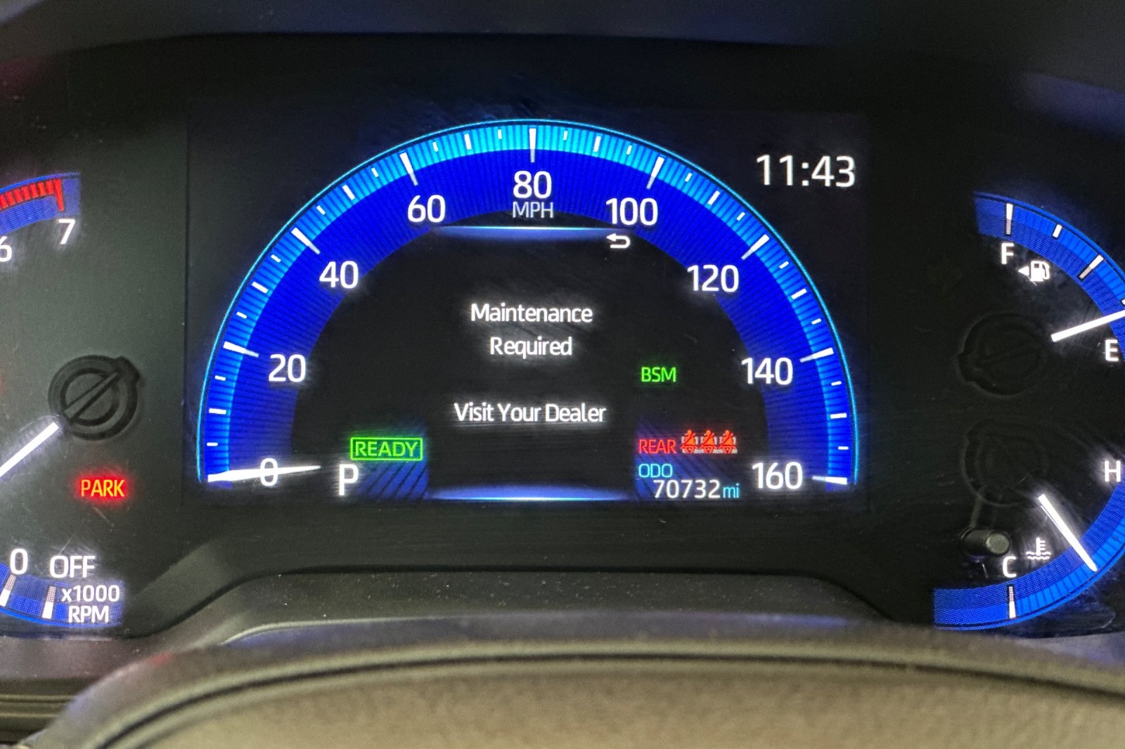 Vehicle image 28 of 33