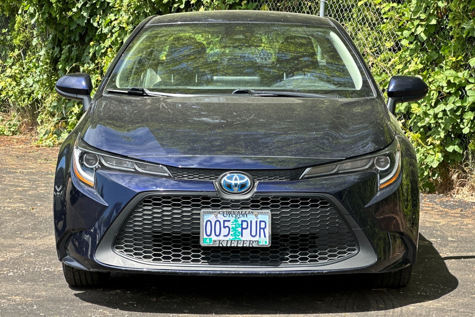 Vehicle image 2 of 33