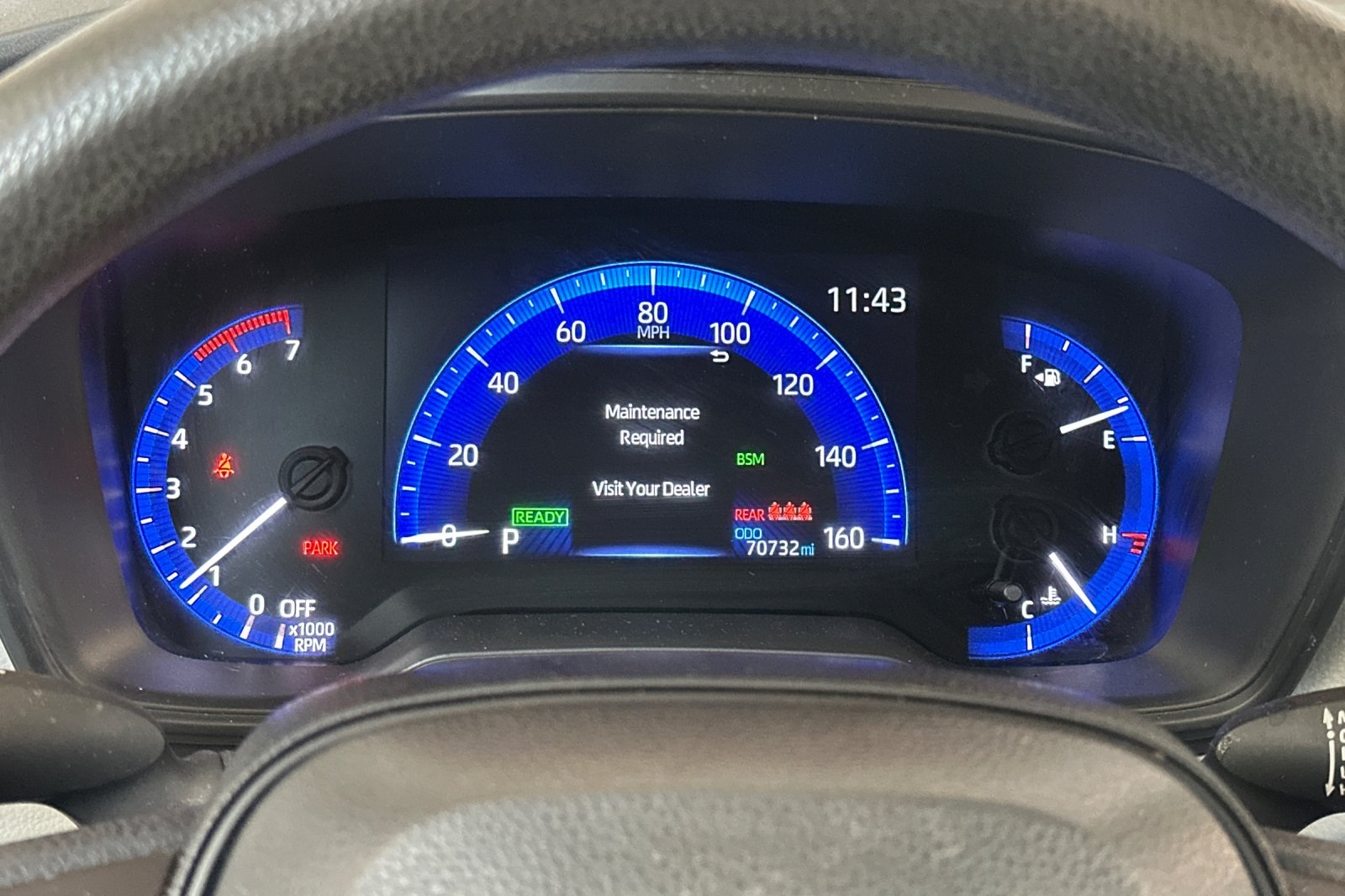 Vehicle image 27 of 33