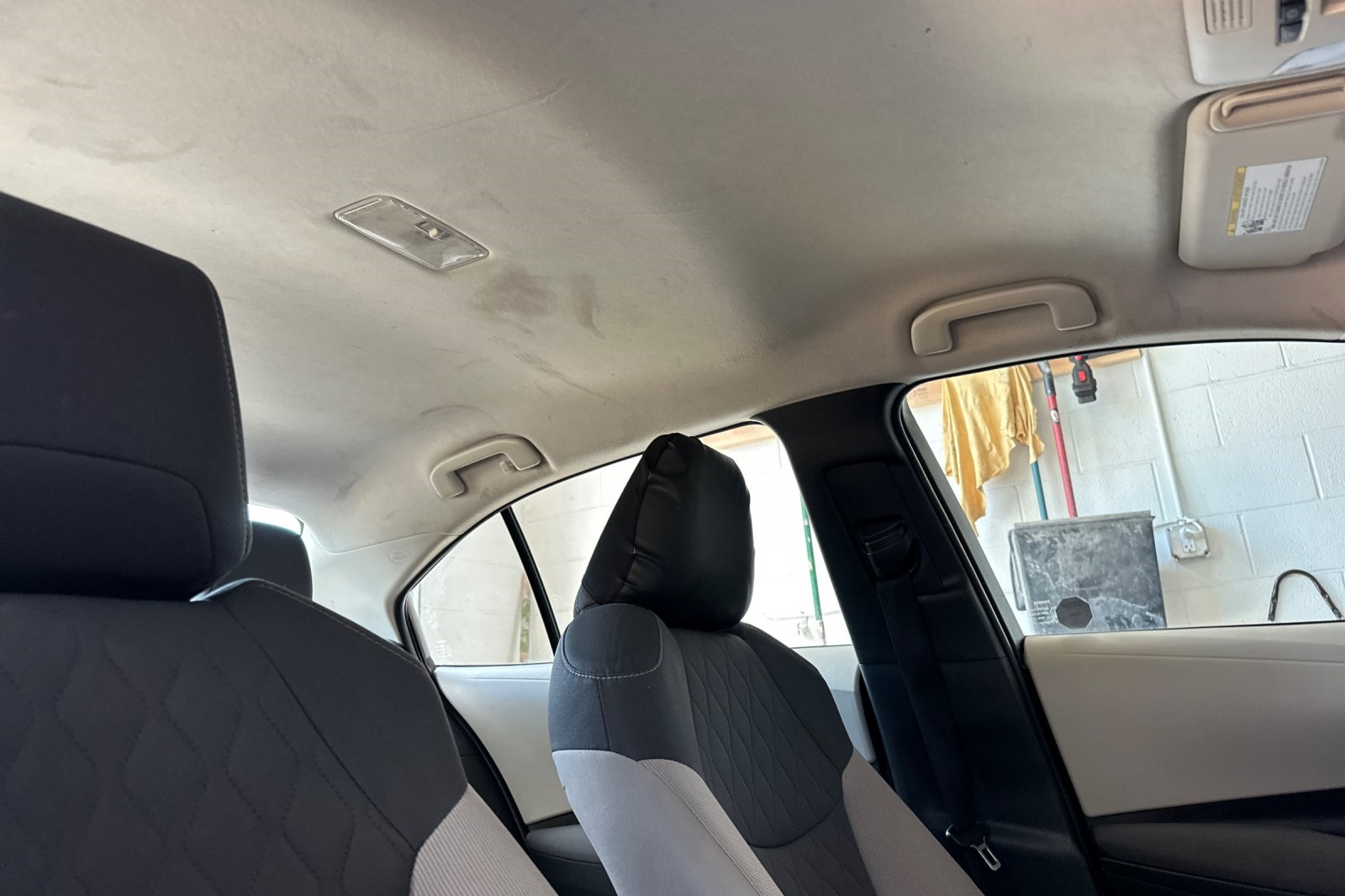 Vehicle image 17 of 33
