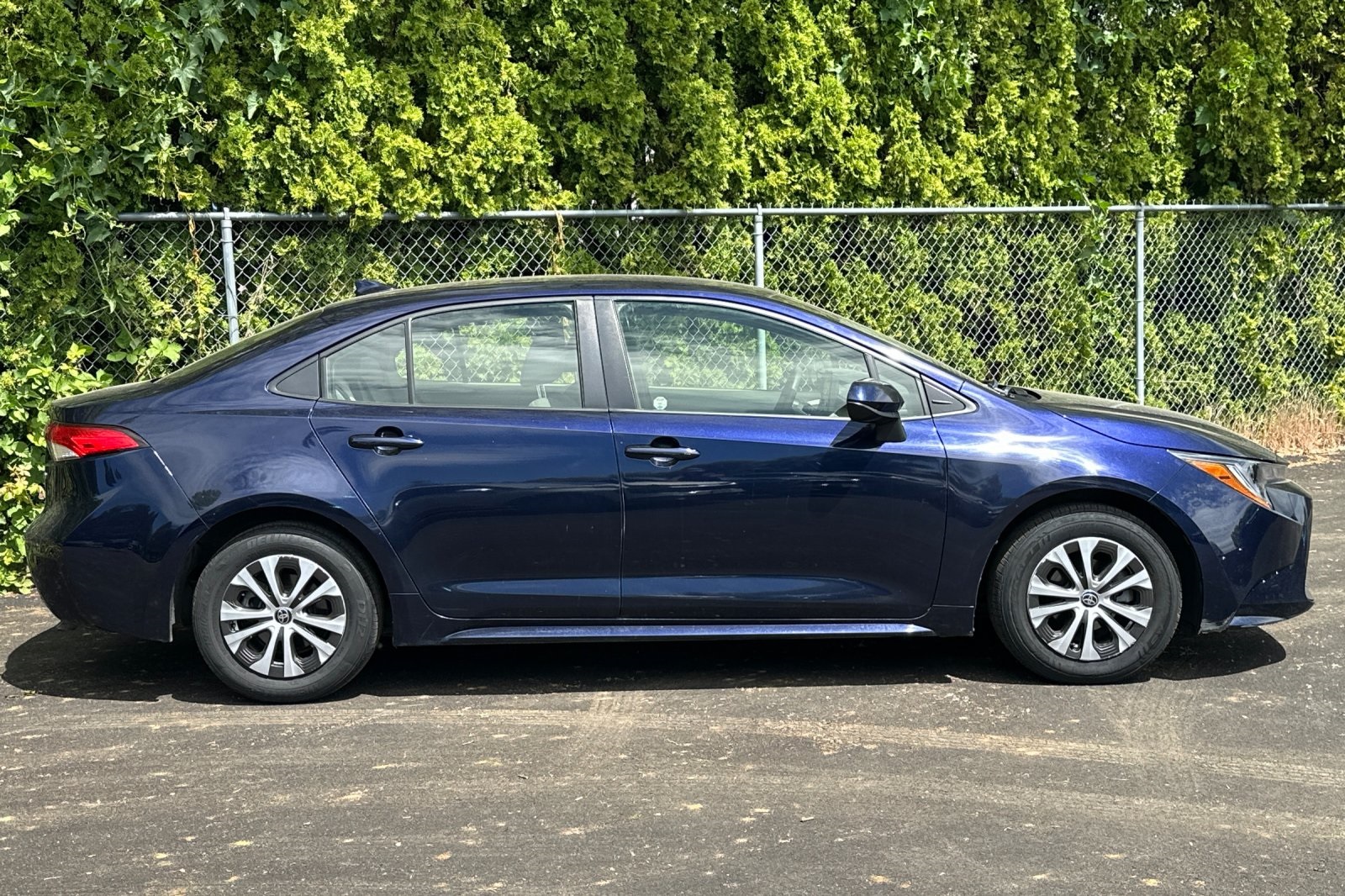 Vehicle image 5 of 33