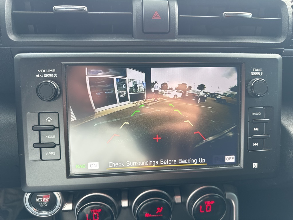 Vehicle image 11 of 20