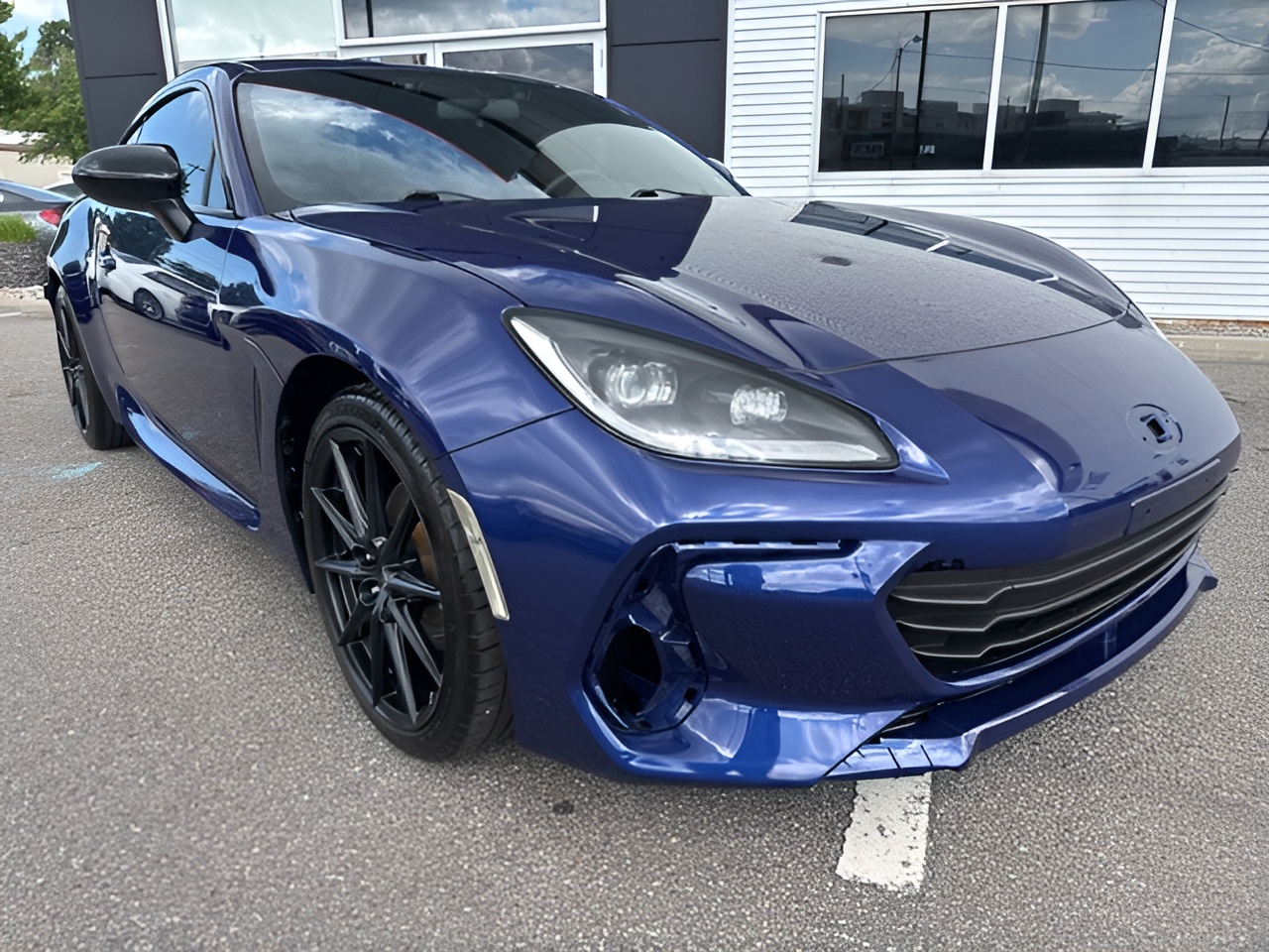 Vehicle image 18 of 20