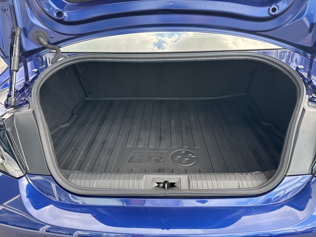 Vehicle image 13 of 20