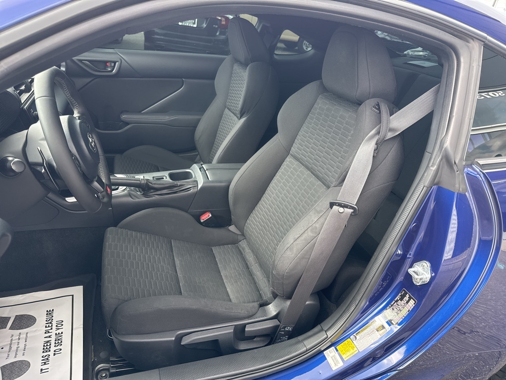 Vehicle image 5 of 20
