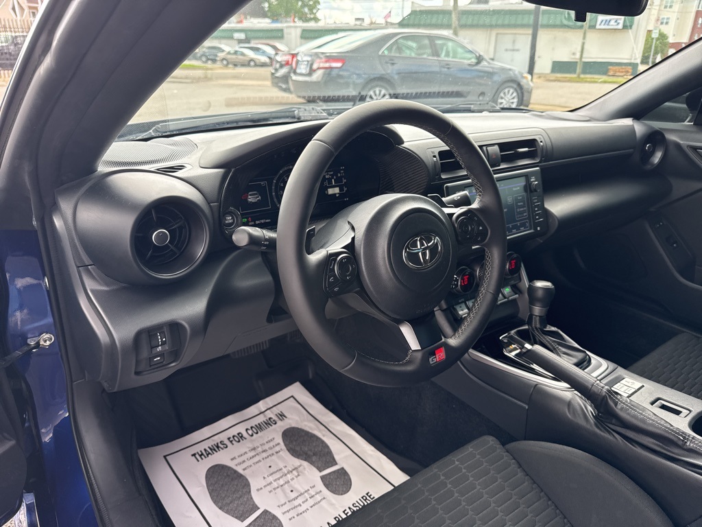 Vehicle image 7 of 20