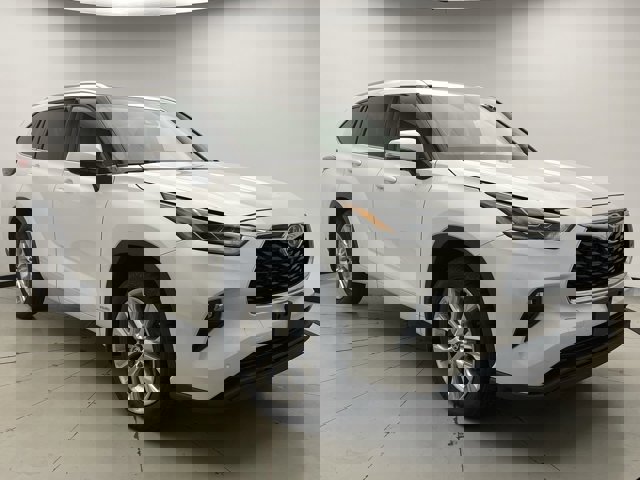 Vehicle image 3 of 19