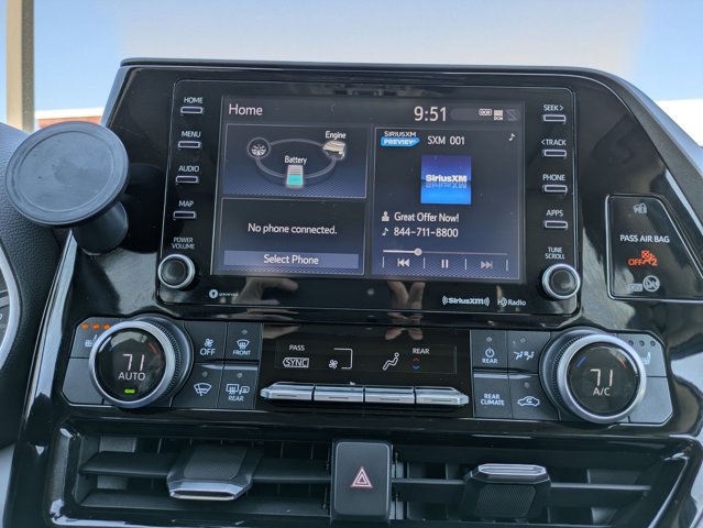 Vehicle image 13 of 32