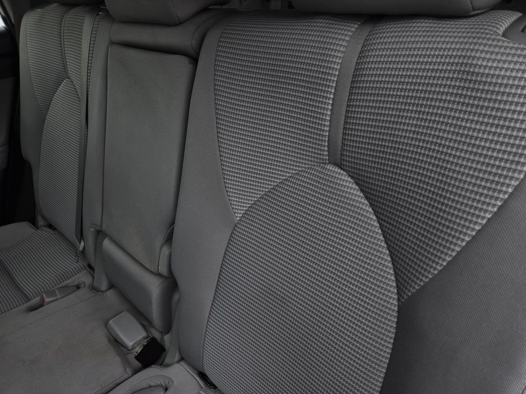 Vehicle image 8 of 30