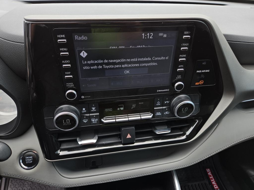 Vehicle image 15 of 30