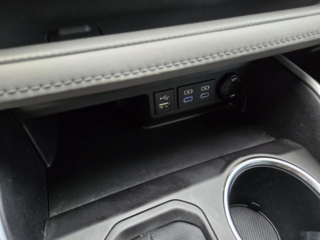 Vehicle image 20 of 30