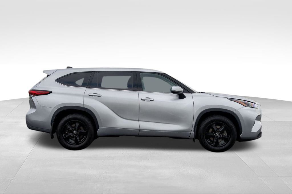 Vehicle image 5 of 36