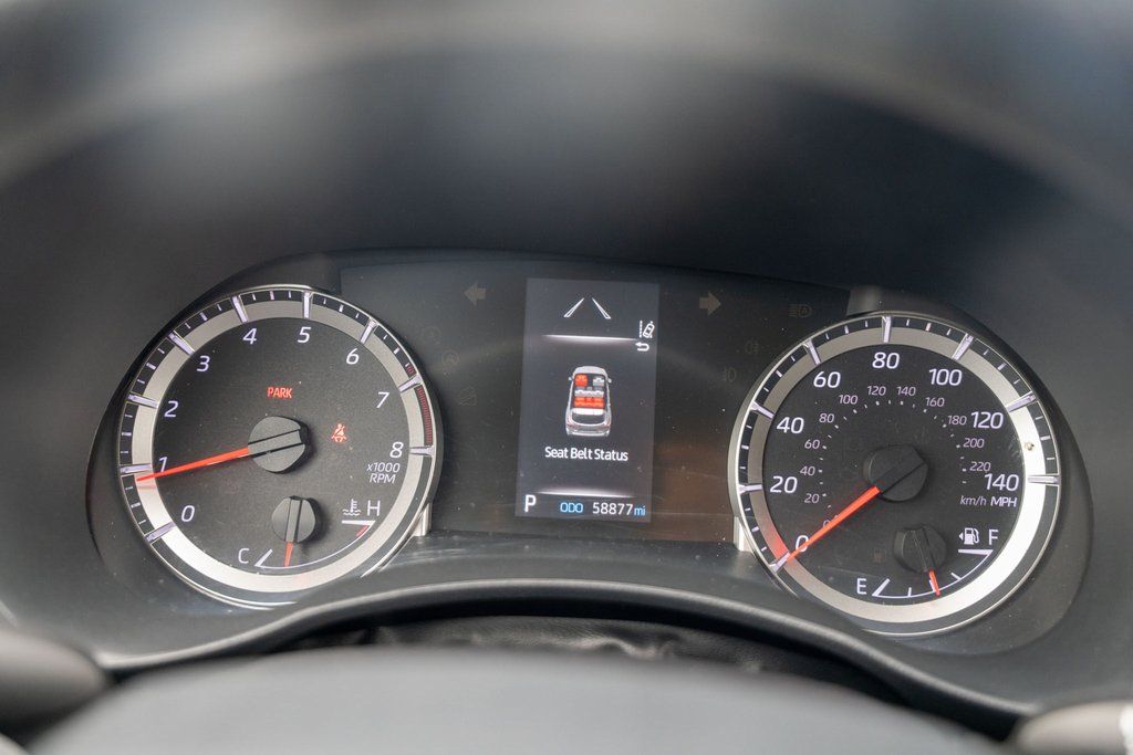 Vehicle image 21 of 36