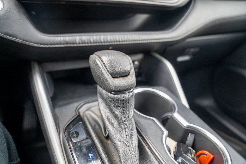 Vehicle image 26 of 36