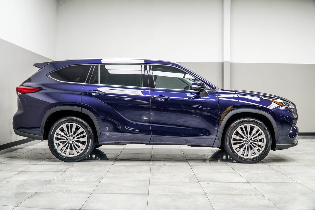 Vehicle image 6 of 42