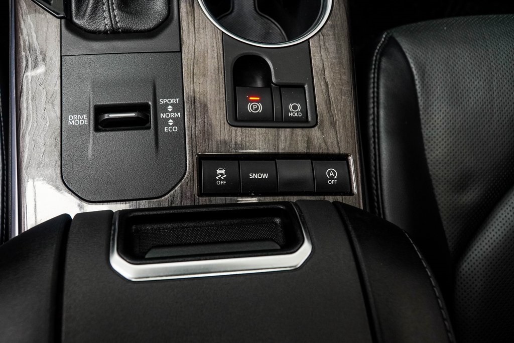 Vehicle image 18 of 42