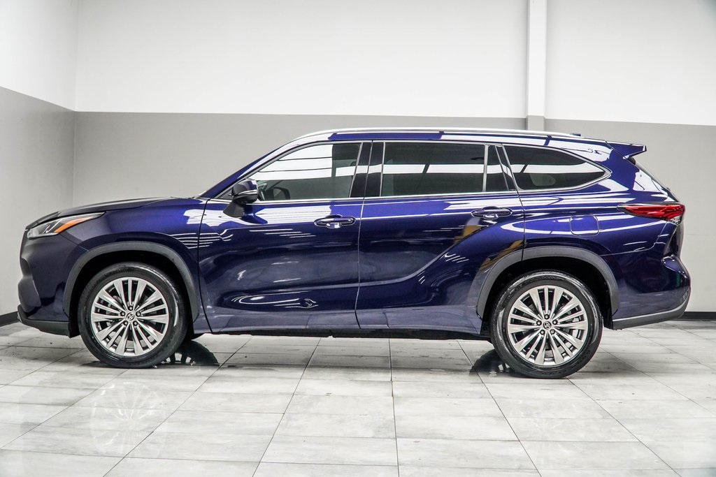 Vehicle image 10 of 42