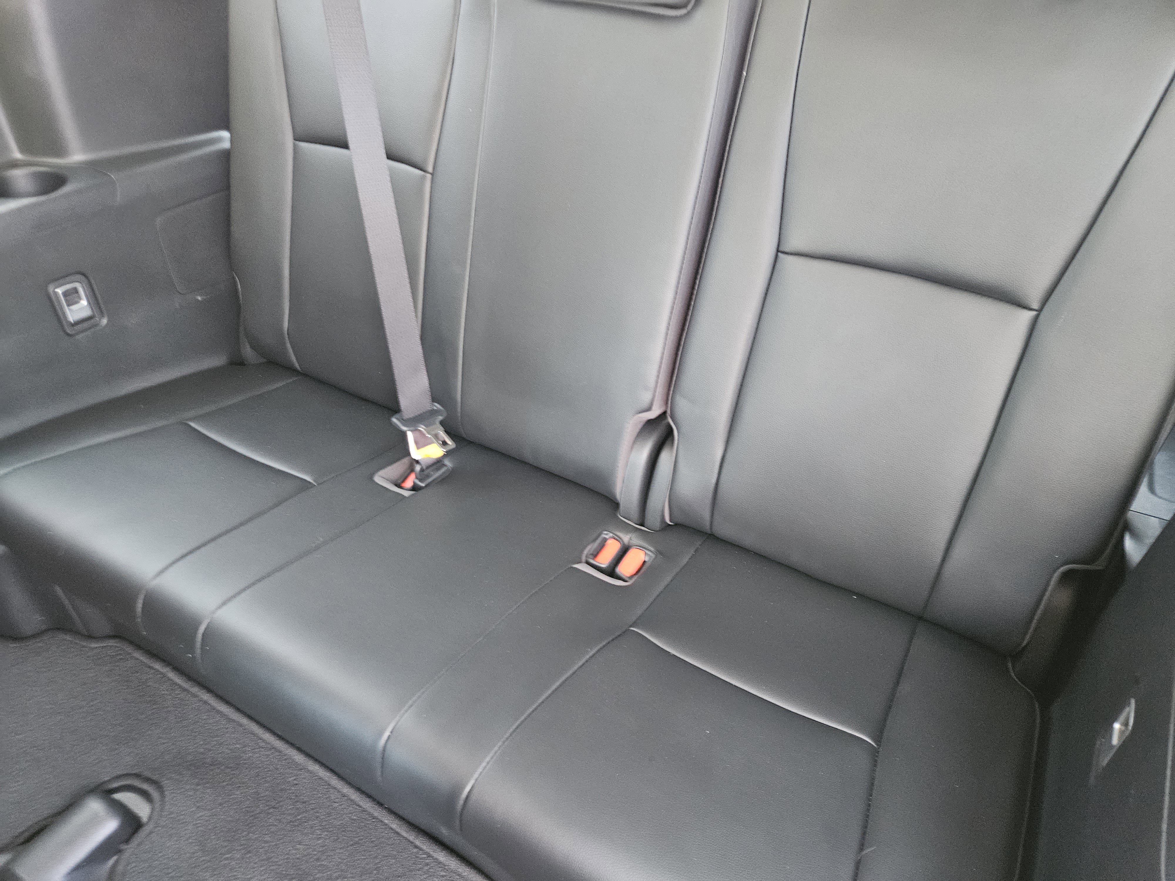 Vehicle image 22 of 24