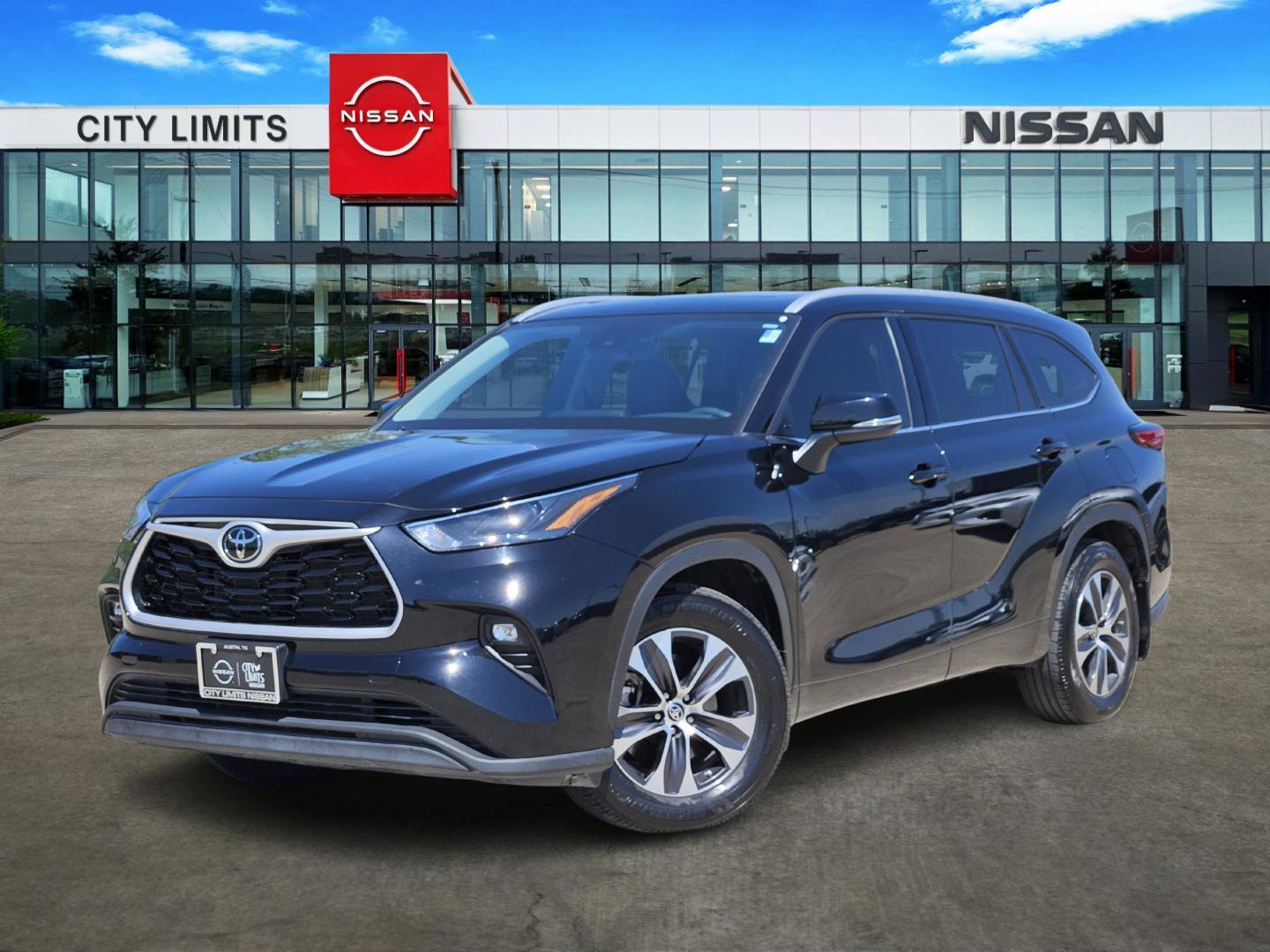 Vehicle image 1 of 24