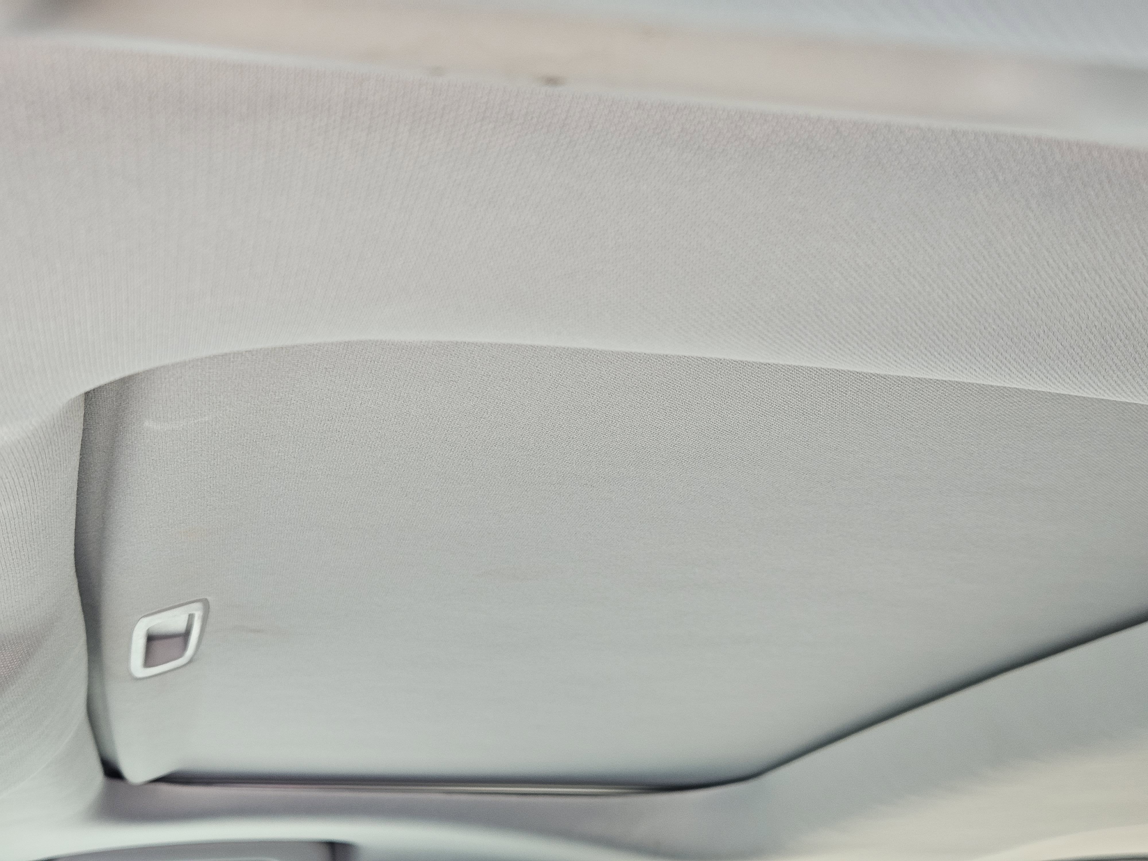 Vehicle image 20 of 24