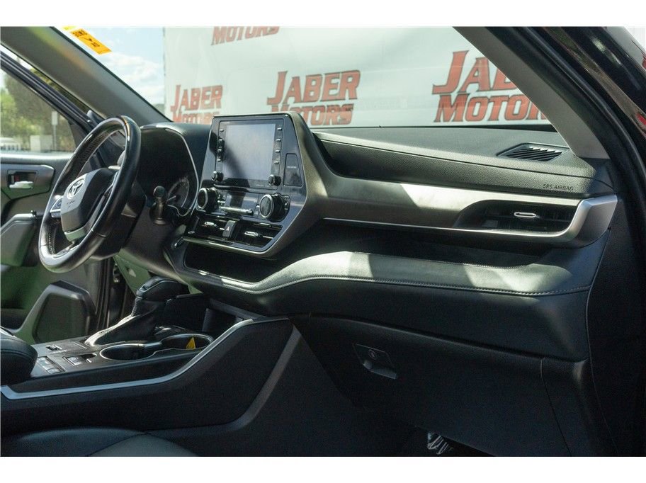 Vehicle image 28 of 41