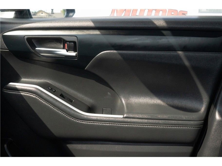 Vehicle image 41 of 41