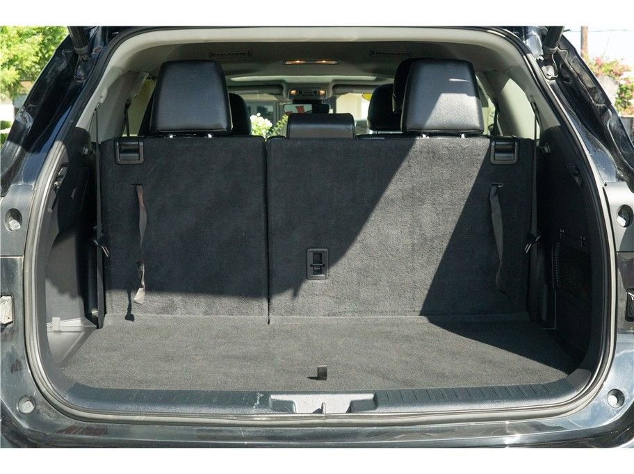 Vehicle image 40 of 41