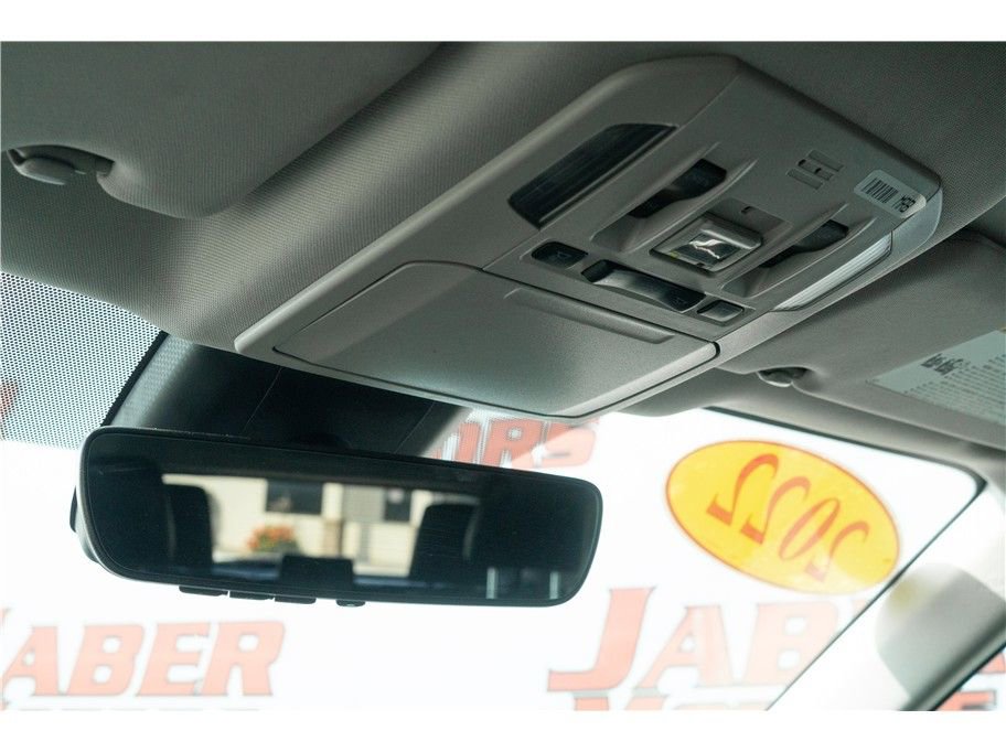 Vehicle image 23 of 41