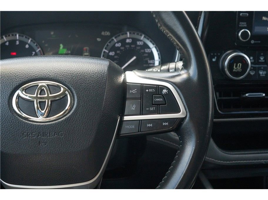 Vehicle image 9 of 41