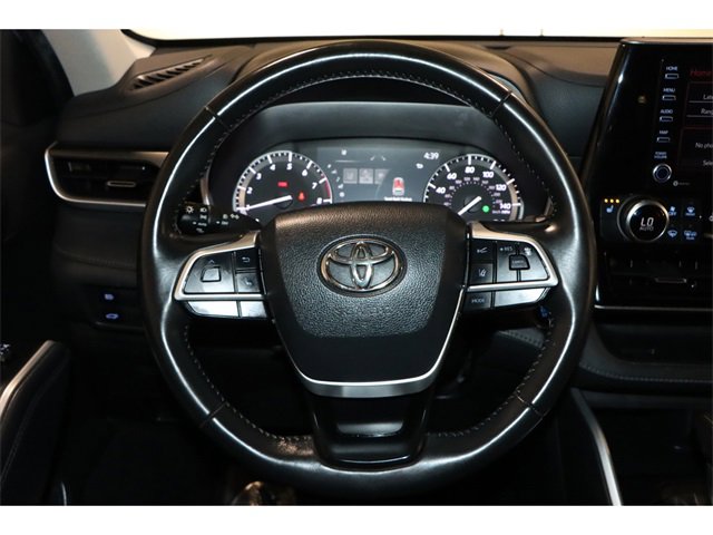 Vehicle image 14 of 31