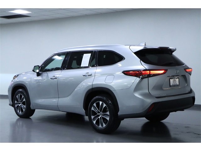 Vehicle image 11 of 31