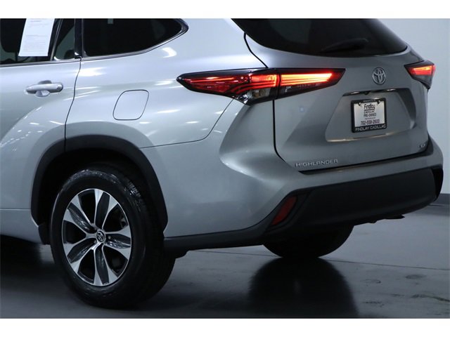 Vehicle image 7 of 31
