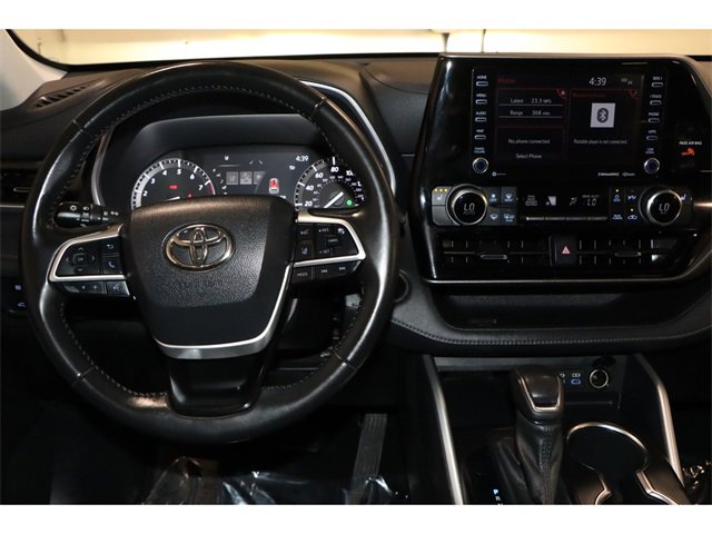 Vehicle image 15 of 31