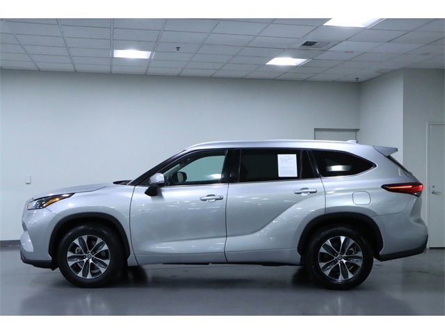 Vehicle image 12 of 31