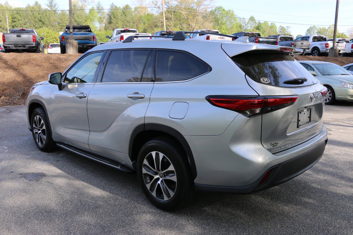 Vehicle image 7 of 31
