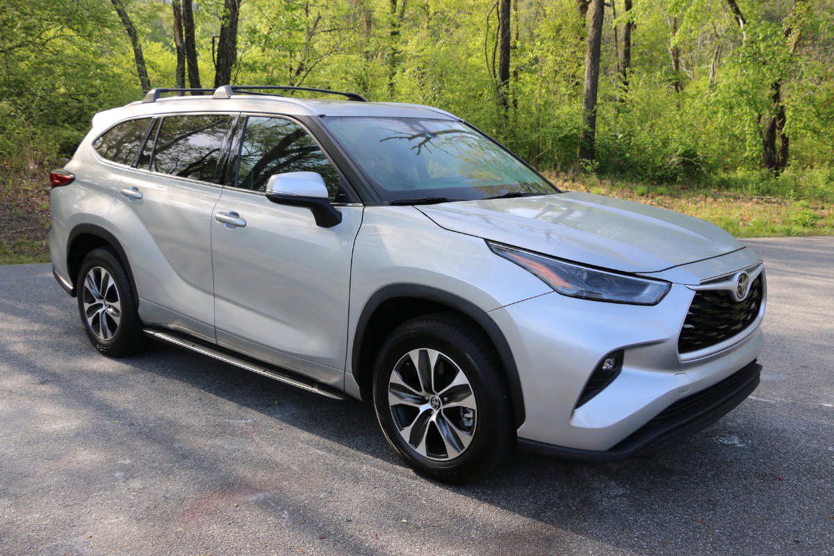Vehicle image 3 of 31